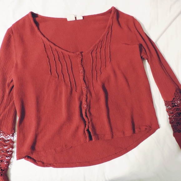 Maroon roxy top!