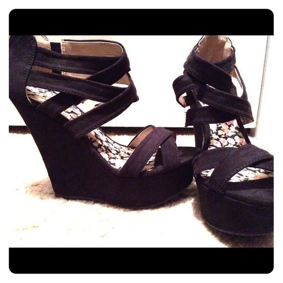 Black Comfy wedges