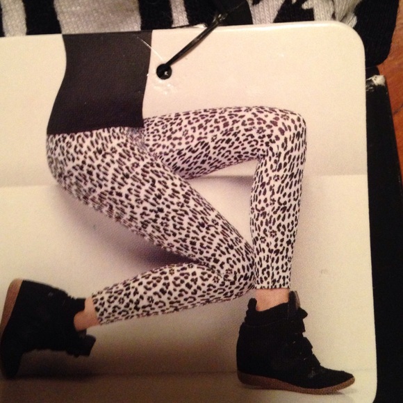Steve Madden Animal Print Leggings SZ S 4-6