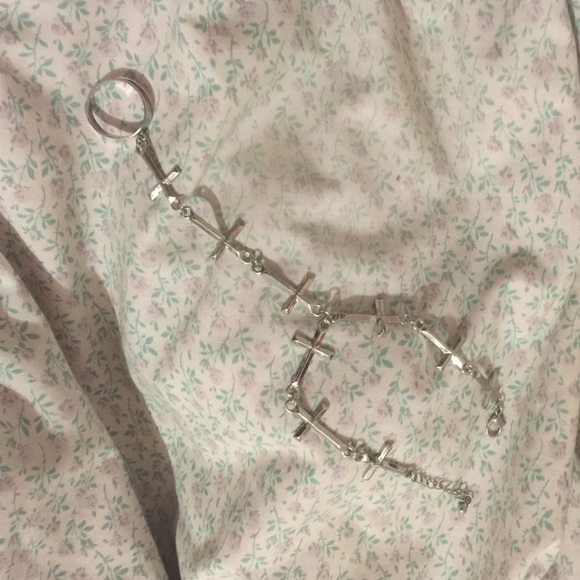 Cross bracelet w/ ring - Picture 4 of 4