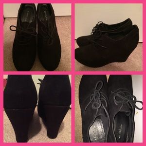 Black Wedges with shoe strings