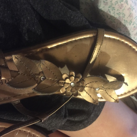 Sandals - Picture 2 of 4