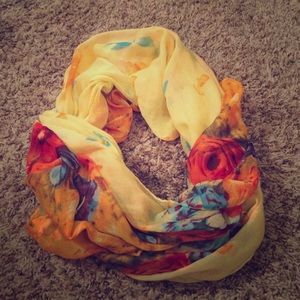 Floral Scarf ♥️