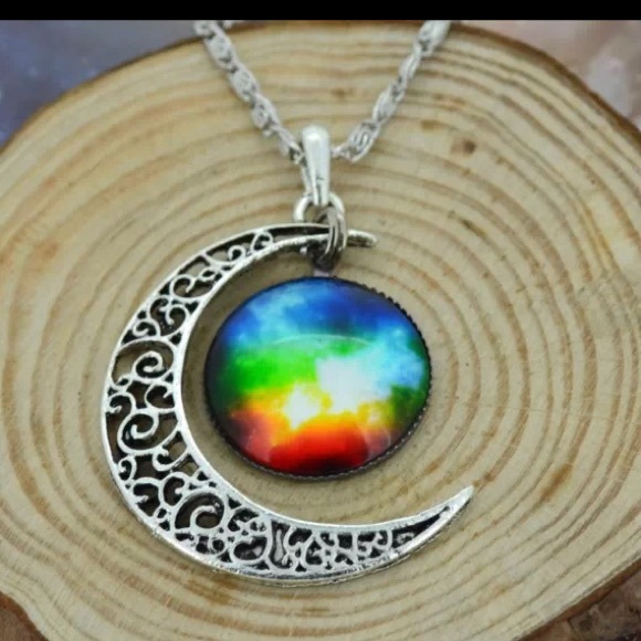 Jewelry - Moon necklace