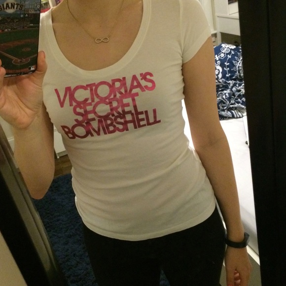 ❌SOLD❌Victoria's Secret TShirt.