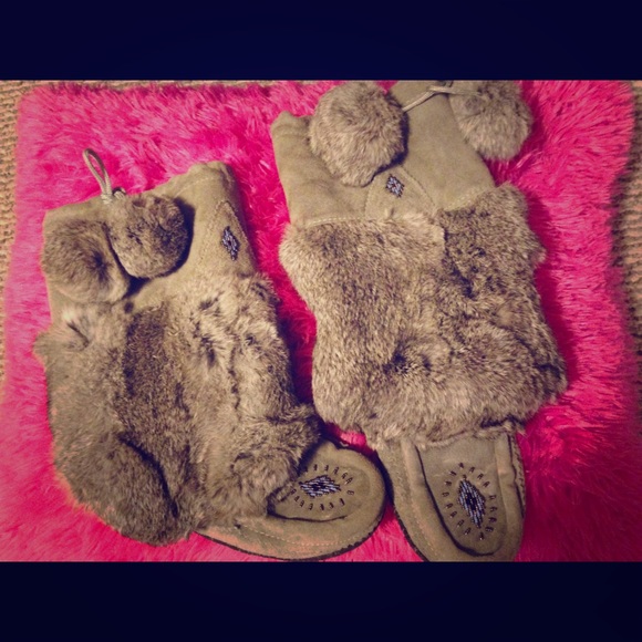 100%Authentic Real fur Gray color Mukluks sz 6