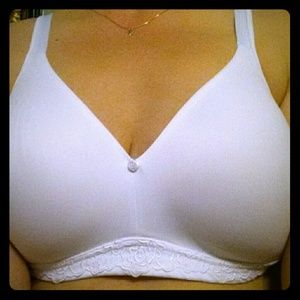 BNWOT Wirefree bra bundle!!??
