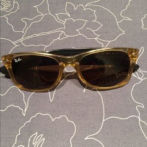 GUC Authentic Ray-Ban New Wayfarer