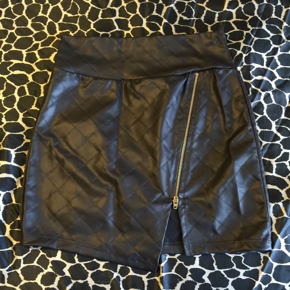 ❌⭕️⭕️SOLD⭕️⭕️❌Black Leather Skirt