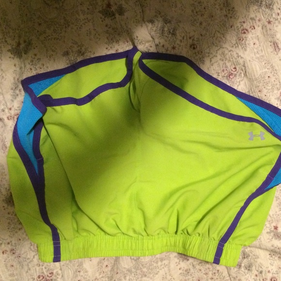 Underarmor shorts