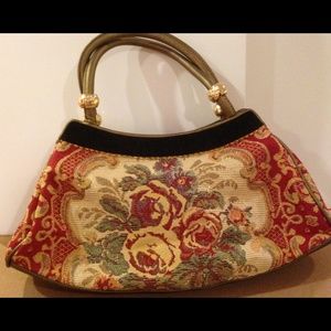 Beautiful Floral Print Tapestry Bag.