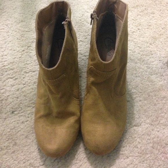 Ankle boots (tan)