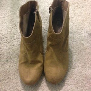 Ankle boots (tan)