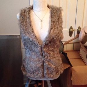 NWOT faux fur vest
