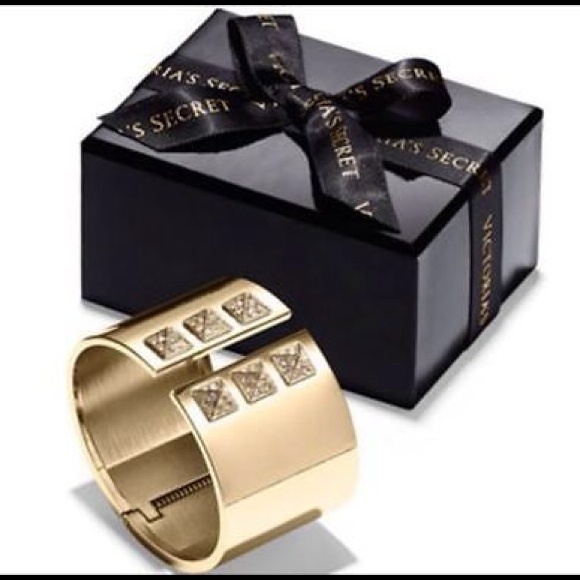 Victoria's Secret Accessories - VS Scandalous Gold Cuff