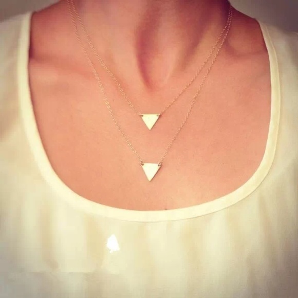 ✅It's Here!✅ Dainty Simple Triangle Necklace
