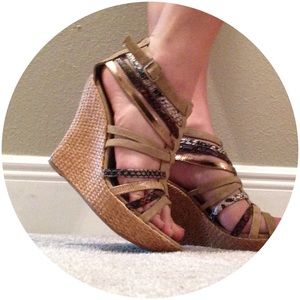 💥Flash sale! 💥Charlotte Russe Qupid Tan Wedges