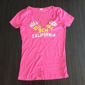 Hollister v neck graphic T