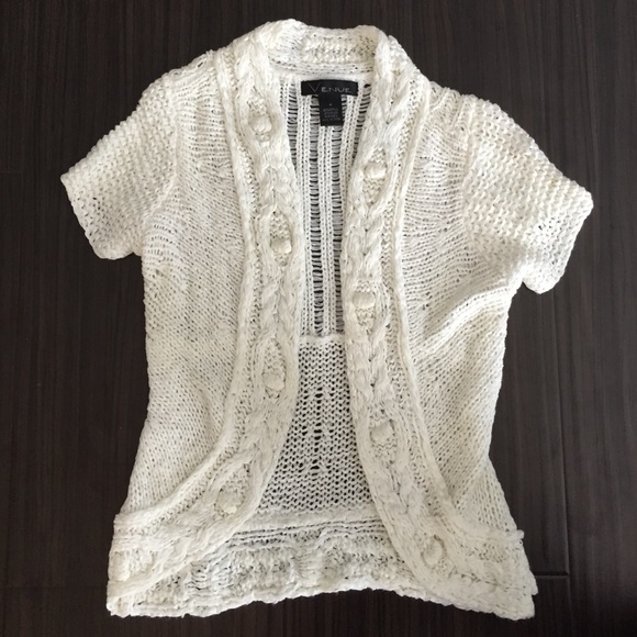 Loose knit short sleeve sweater !