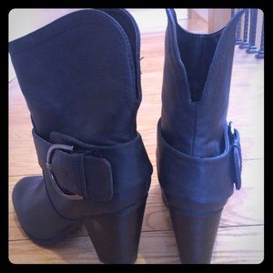 Cowgirl inspired black booties!