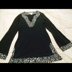 White House Black Market Tunic