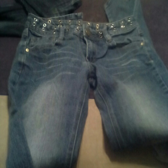 Jean - Picture 3 of 4