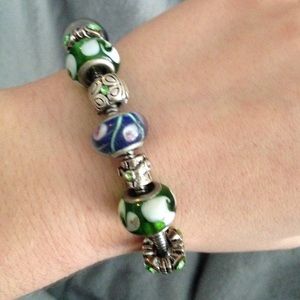 Beaded bracelet