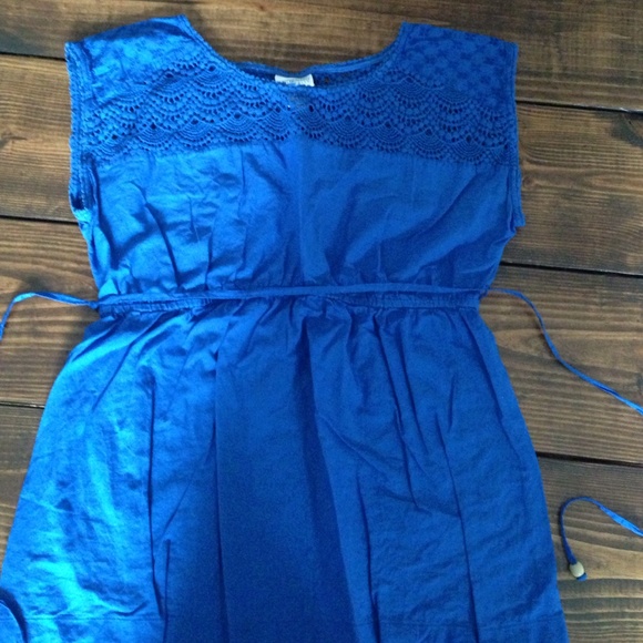 Motherhood Maternity Tops - Pretty blue maternity tank with tie back