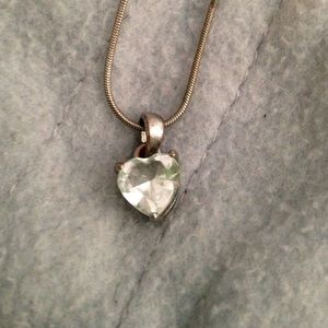 Heart pendant necklace