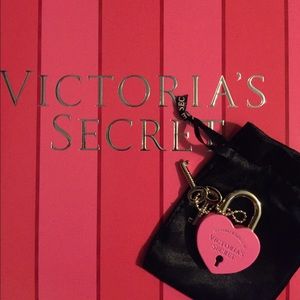 Vs pink heart locket