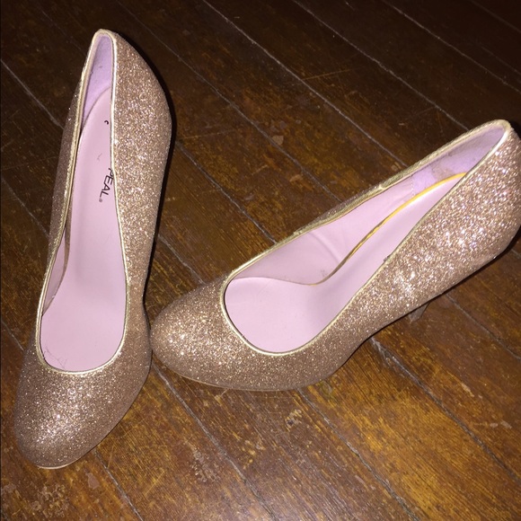 High heels - Picture 1 of 3