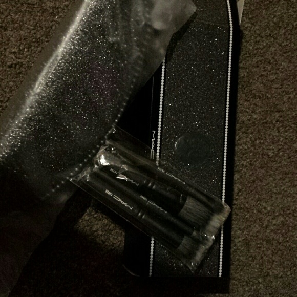 Mac gray brush set