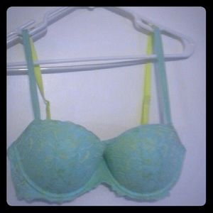 VS PINK date push up bra 34D VS PINK date push up bra 34D