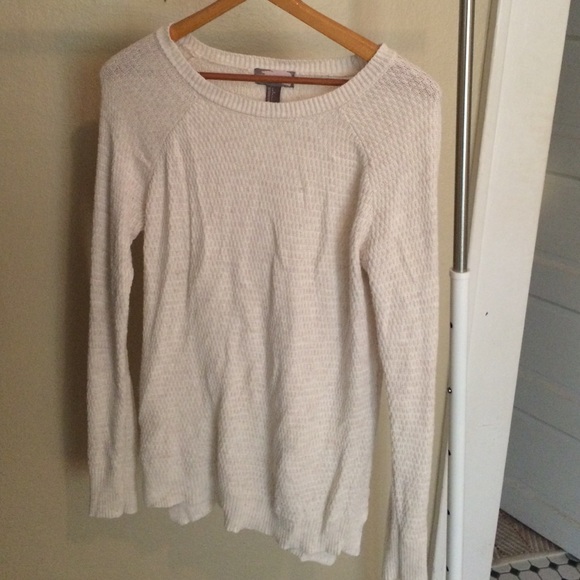Forever 21 cream sweater size L