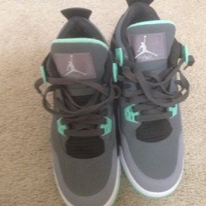 Jordan green glow 4's
