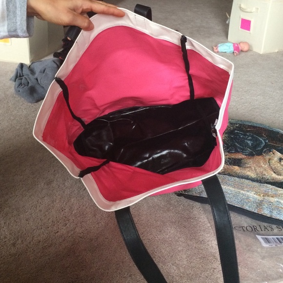 Brand new with tags Victoria Secret beach tote - Picture 2 of 3