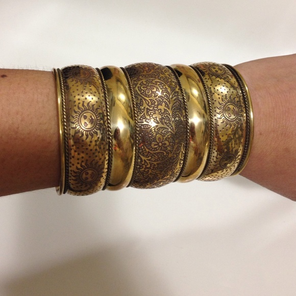 Jewelry - 🔴Sold🔴 bundle Bracelet