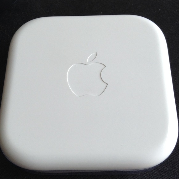 🎉SOLD🎉Apple headphones - Picture 2 of 3