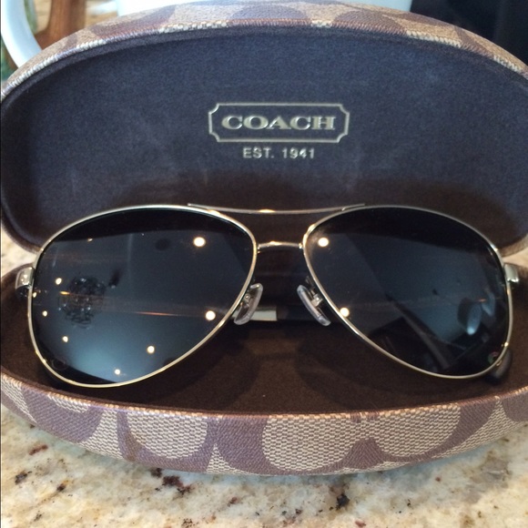 Coach Accessories - Coach polarized aviator sunglasses
