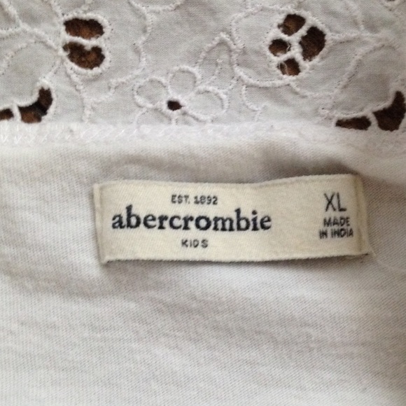 Abercrombie White Lace Eyelet top - Picture 3 of 4