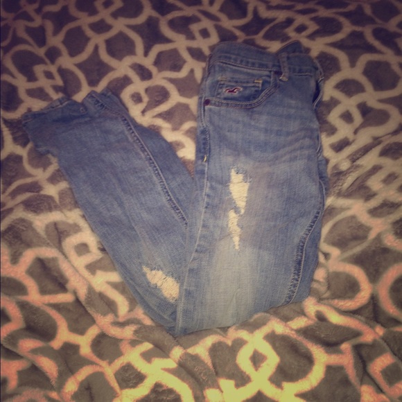 Hollister ripped skinny jeans
