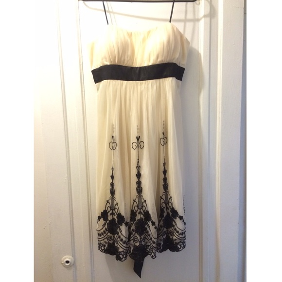 Formal dress with black detailing