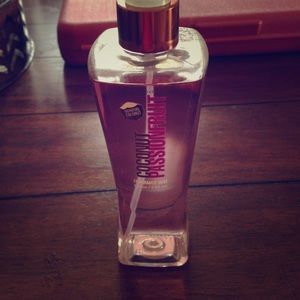 Bath and Body Works Cocnut Passionfruit body spray