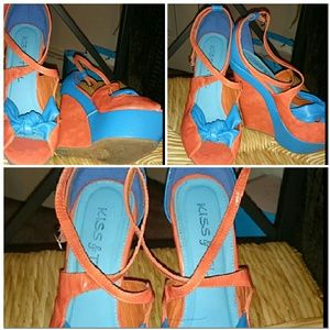 Coral and aqua wedges