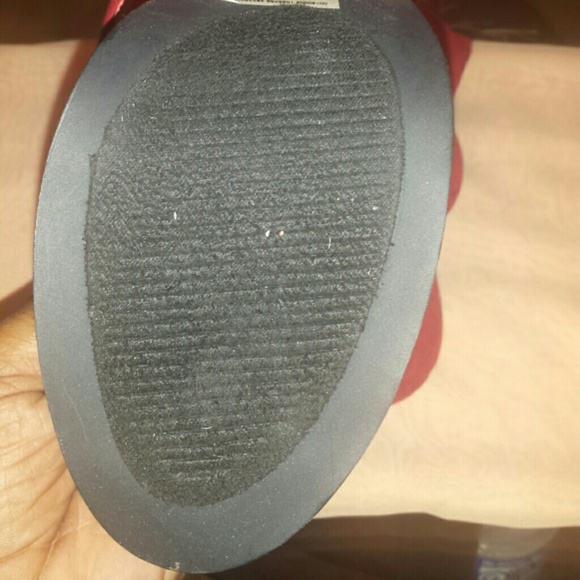 Red maryjane platform pumps - Picture 2 of 3