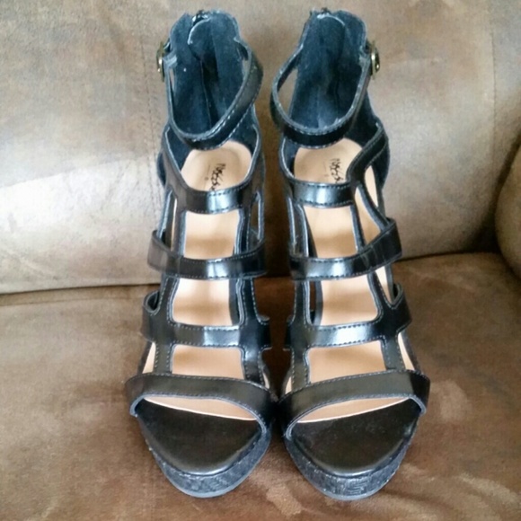 Black Strappy Heels and Jewelry Organizer