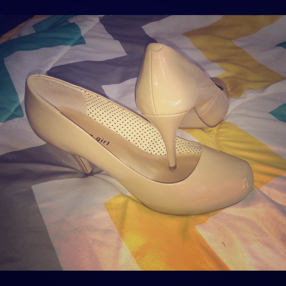 Heels. Like new. Madden girl.