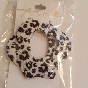 Cheetah heart earrings