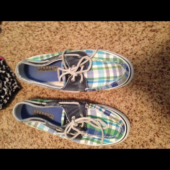Plaid print sperrys