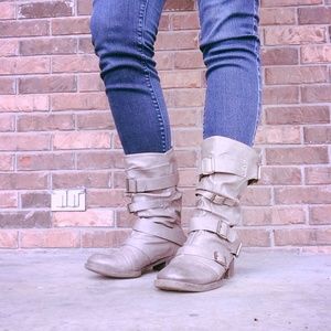 Light gray buckle boots